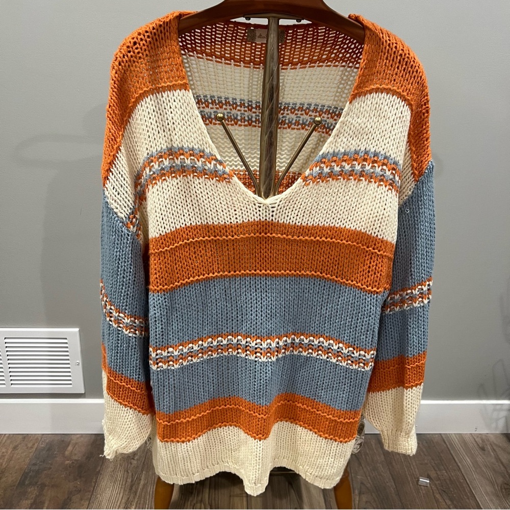 Altar’d State Women’s oversized sweater - so soft!! Sz S